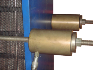 Tightening of plate heat exchangers - Lifting equipments - Quiri - 2